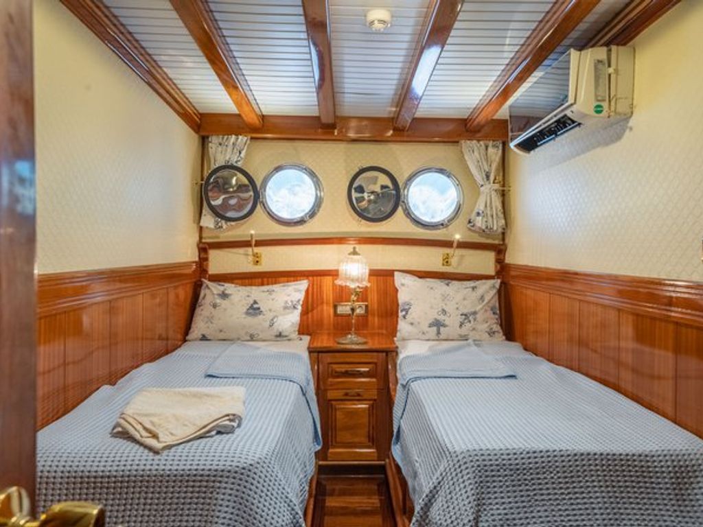 Boat picture 30