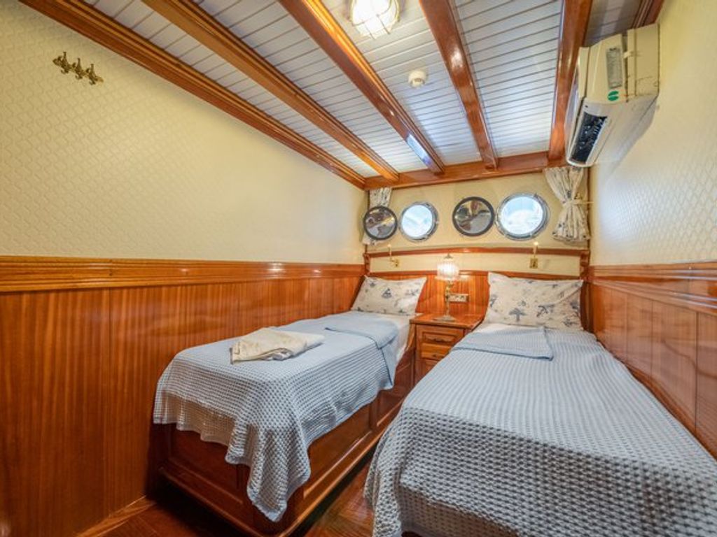 Boat picture 31