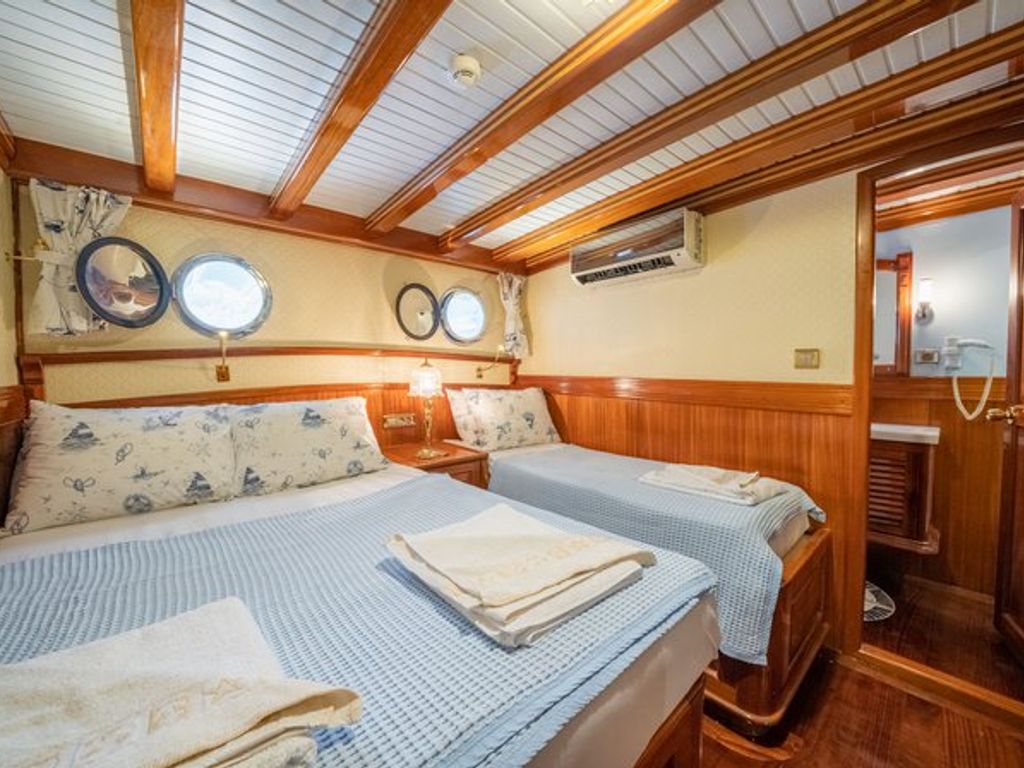 Boat picture 35