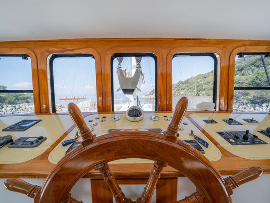Boat picture 9