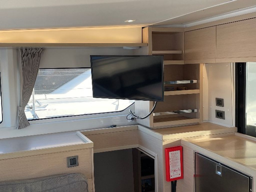Boat picture 9