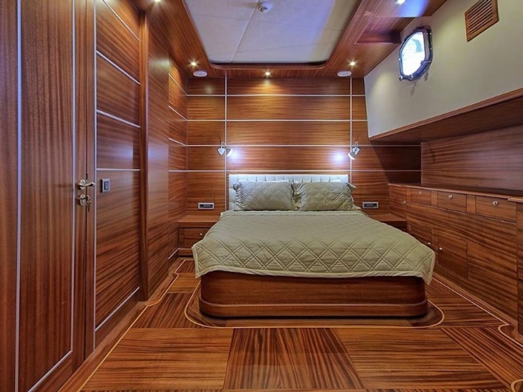 Boat picture 14