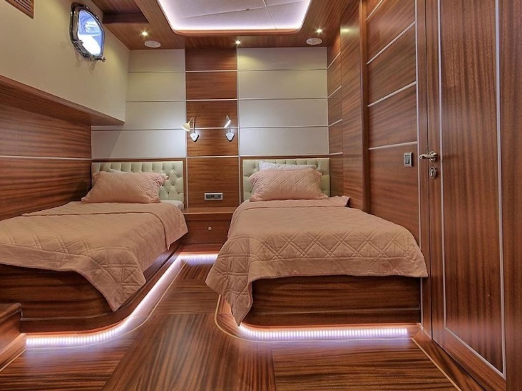 Boat picture 18
