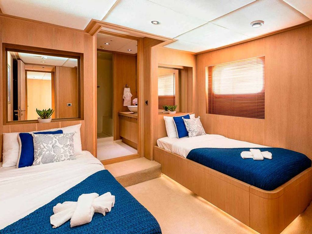 Boat picture 25