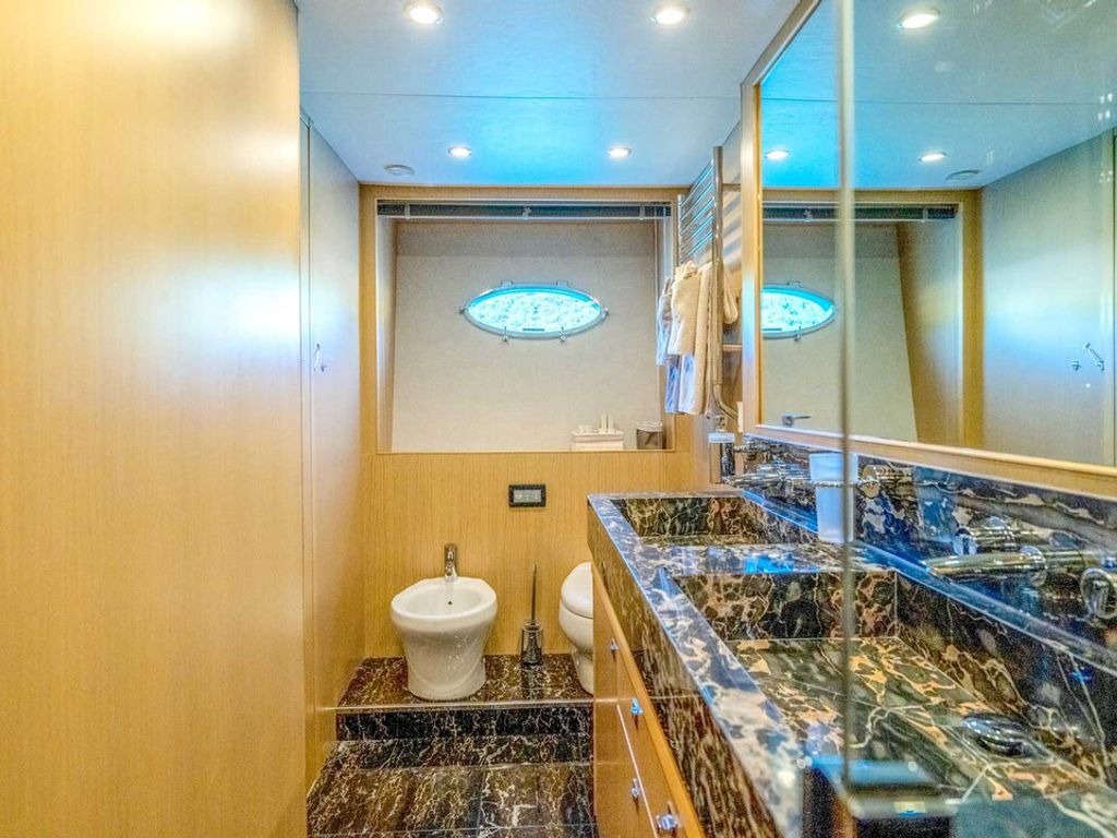 Boat picture 17
