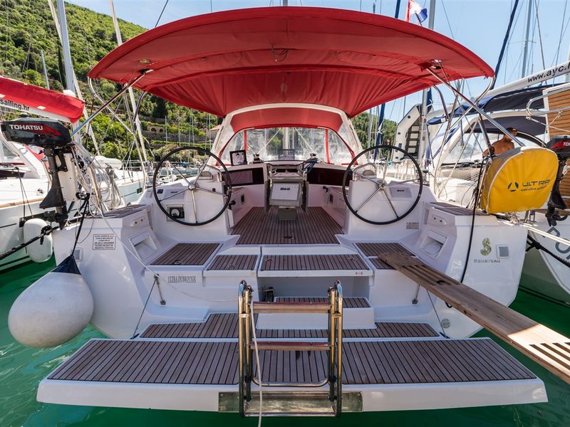 Photo of undefined, image 1 of 22