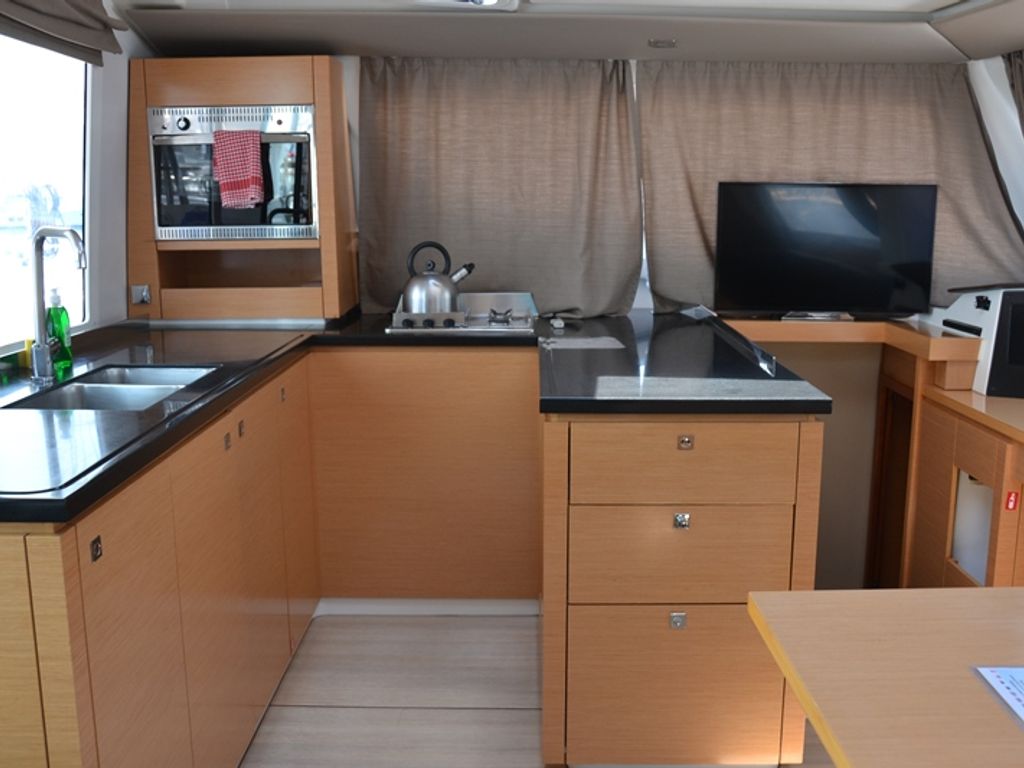 Boat picture 7
