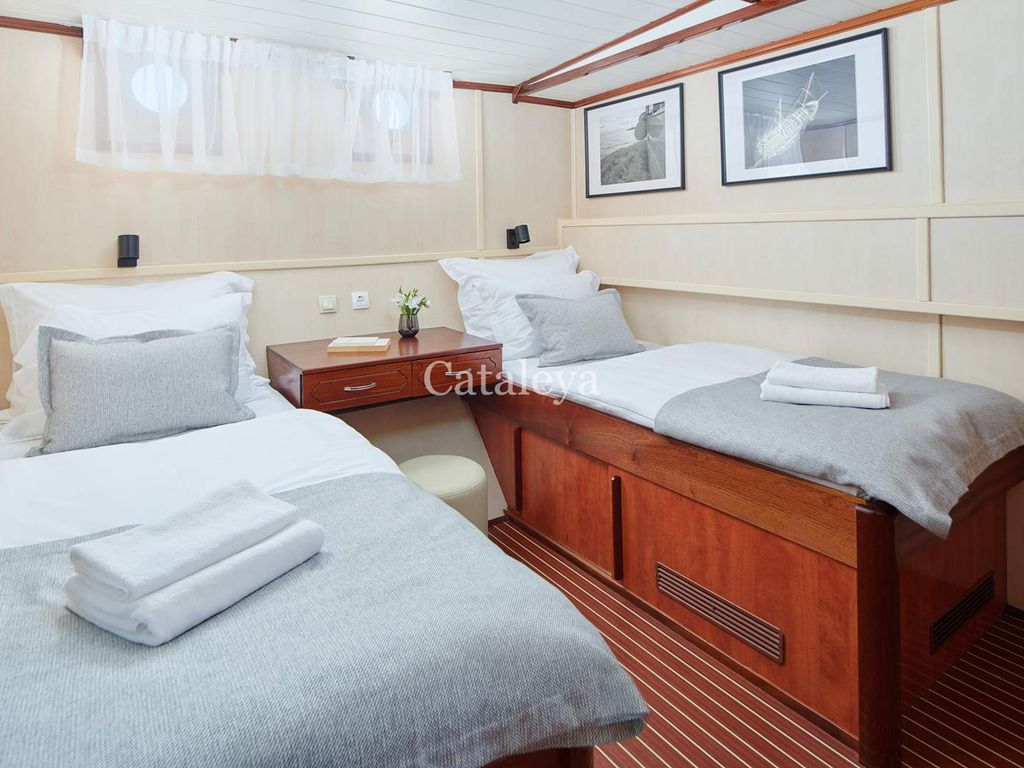 Boat picture 26