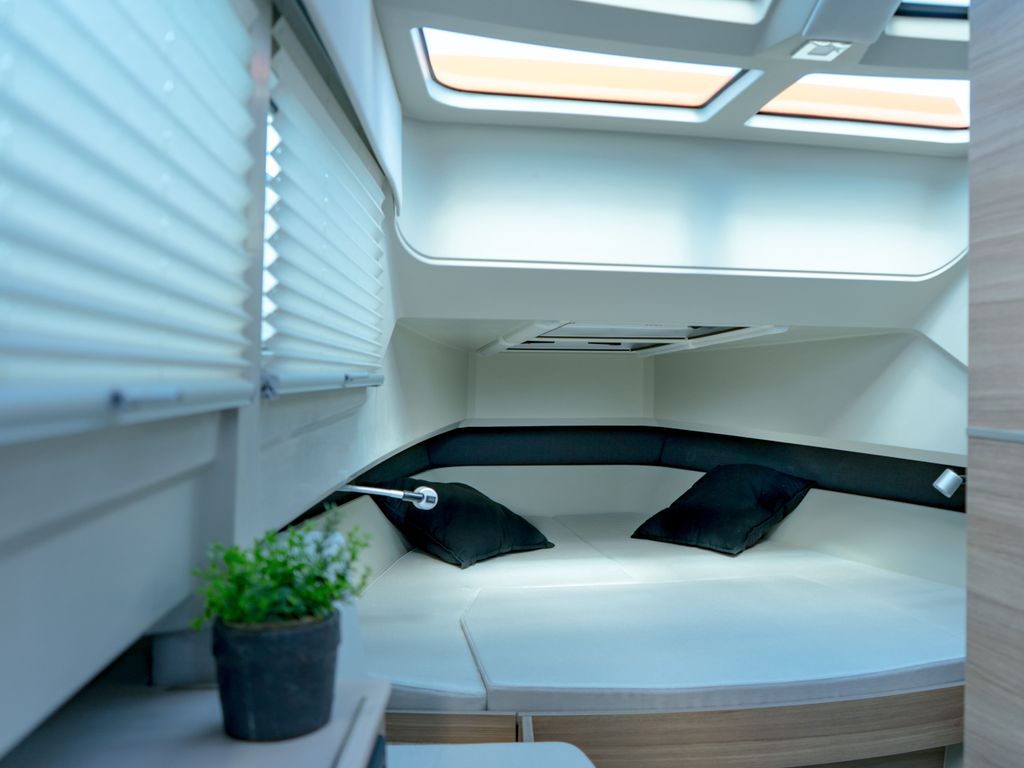 Boat picture 9