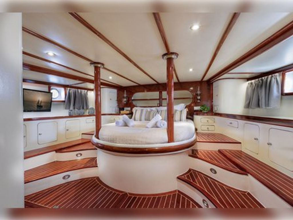 Boat picture 25