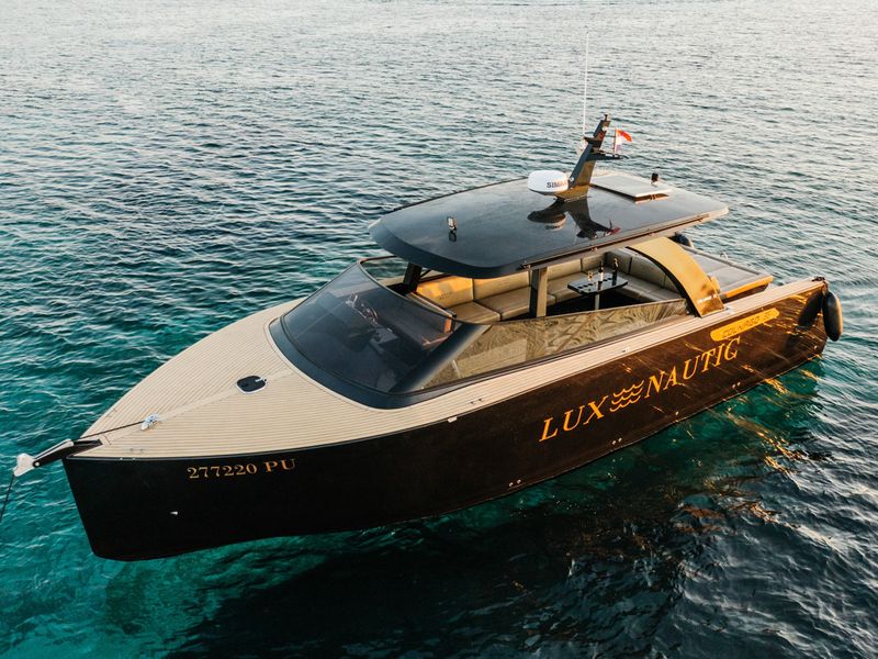 Photo of undefined, image 1 of 9