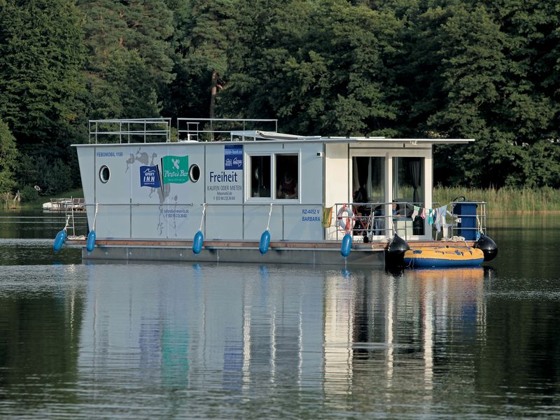 Photo of undefined, image 1 of 20