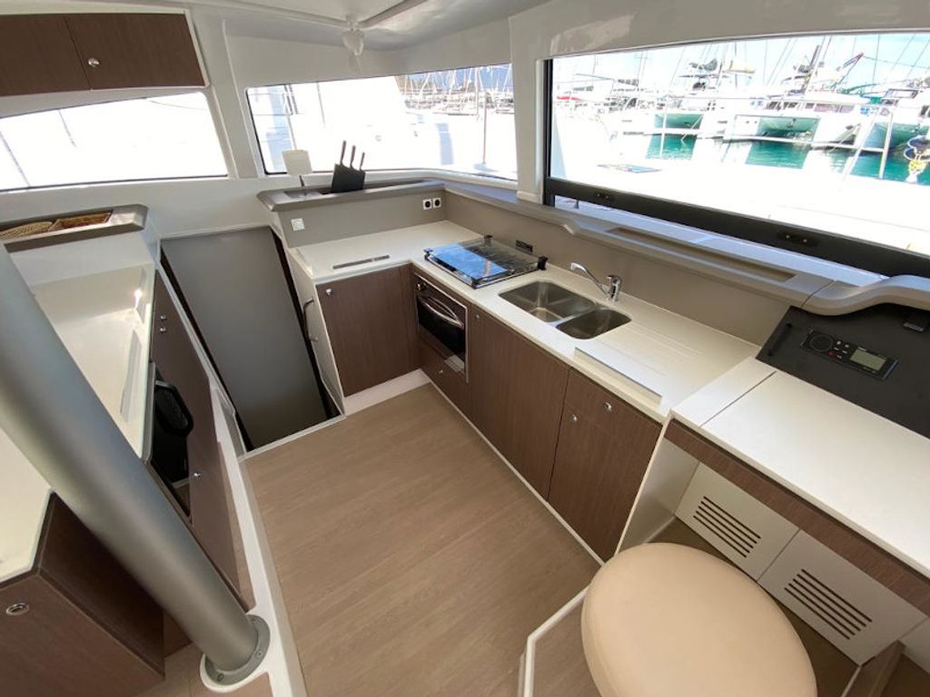 Boat picture 17