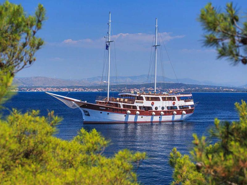 Boat image
