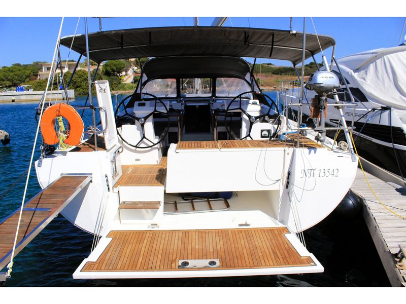 Photo of undefined, image 1 of 25