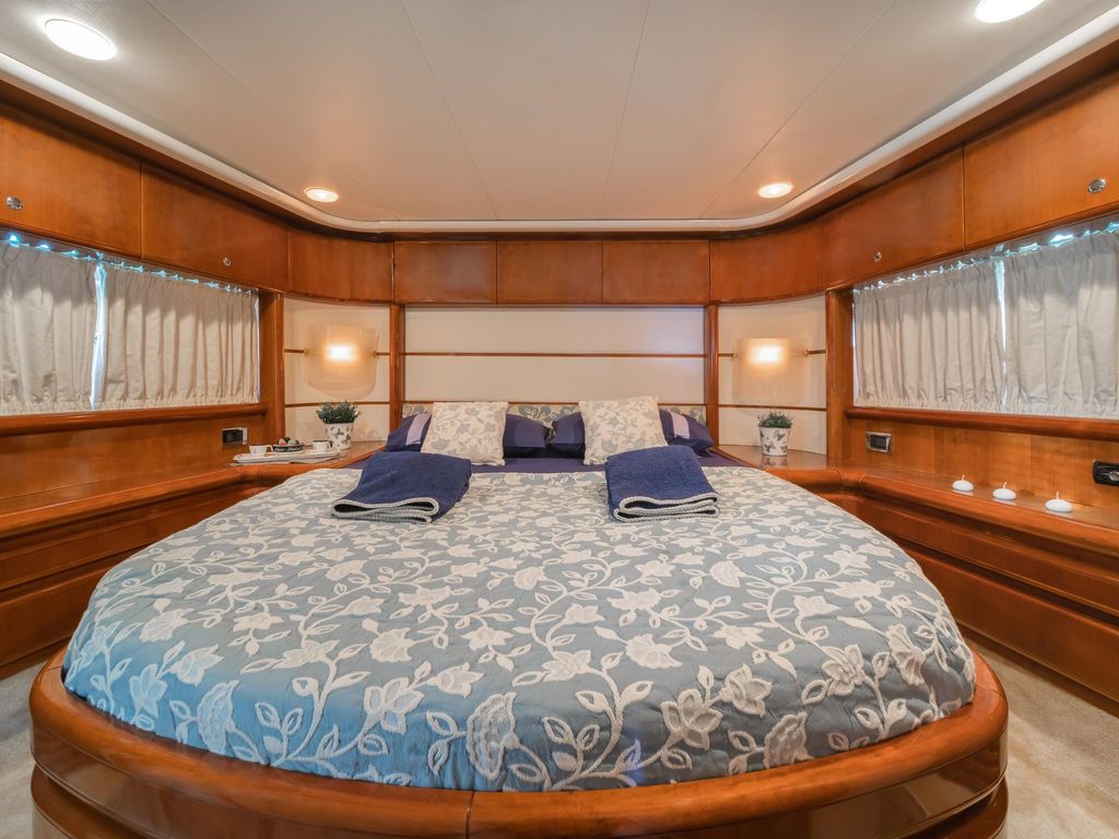 Boat picture 16