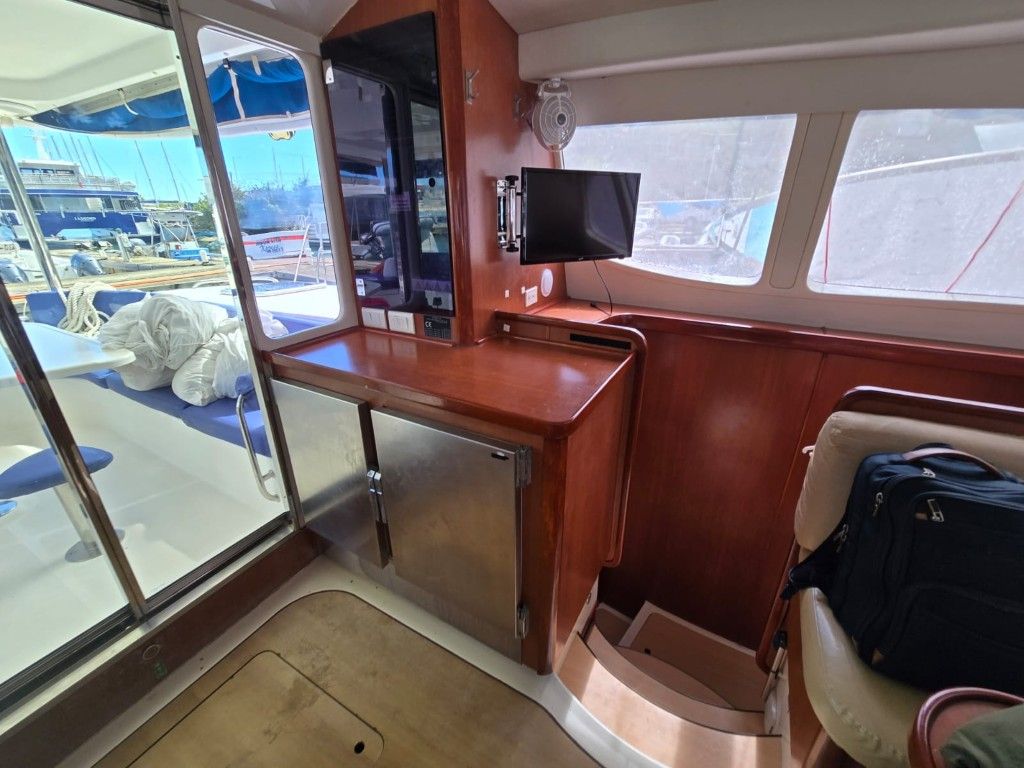 Boat picture 9