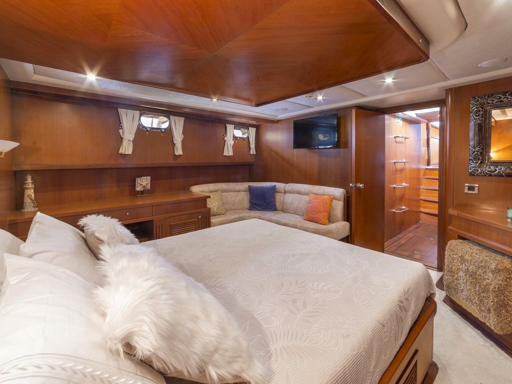 Boat picture 17