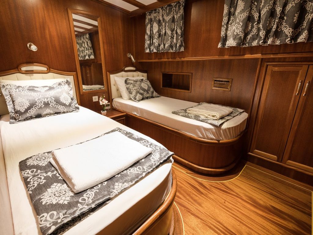 Boat picture 13