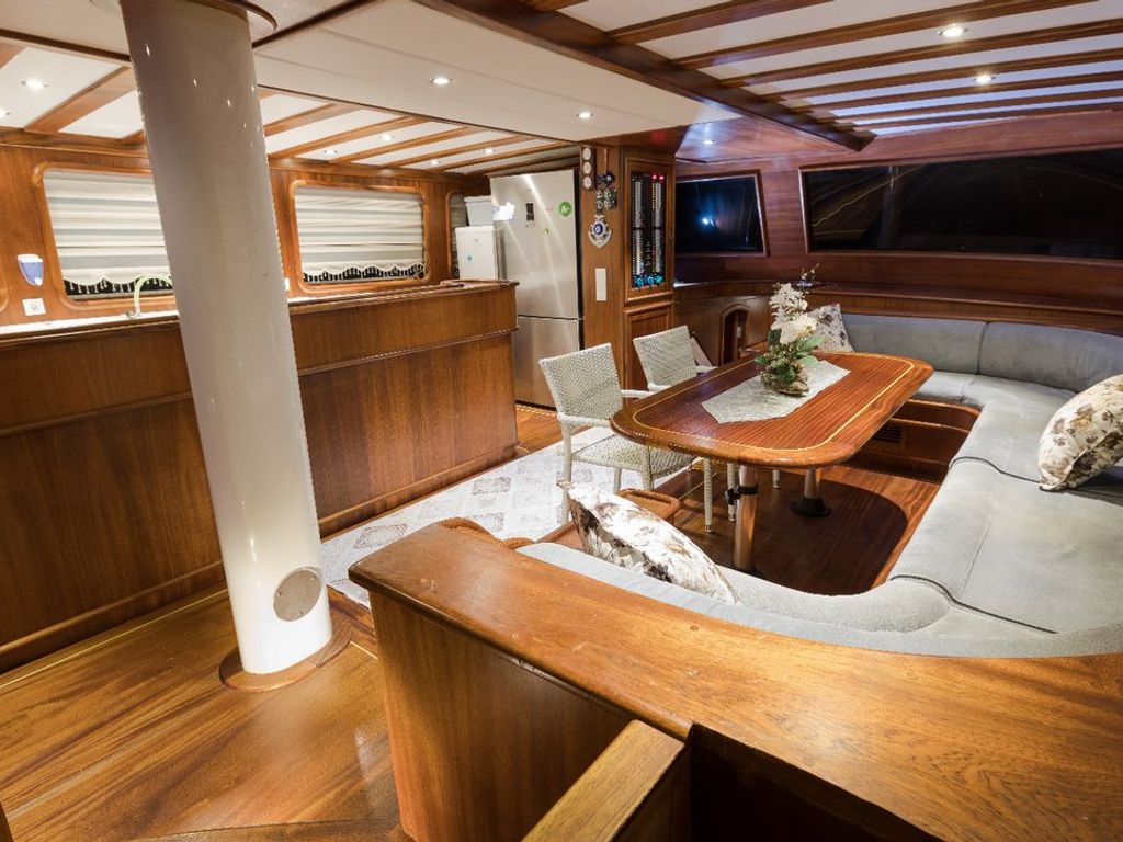 Boat picture 9