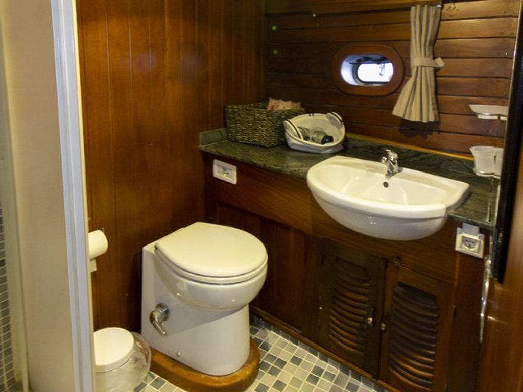 Boat picture 16