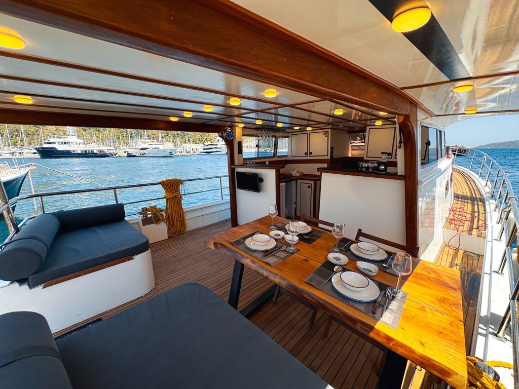 Boat picture 9