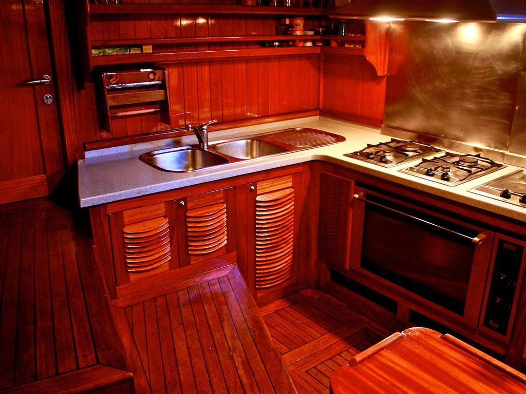 Boat picture 12