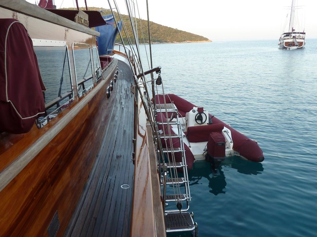 Boat picture 9
