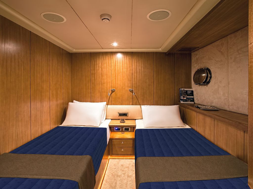 Boat picture 9