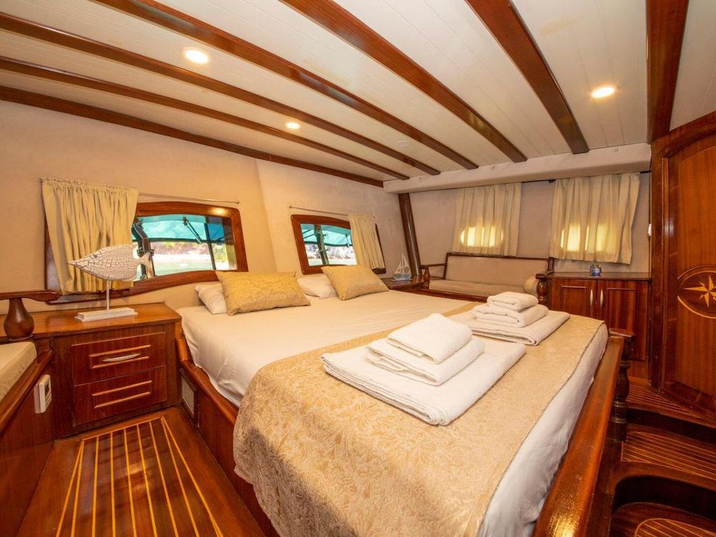 Boat picture 9
