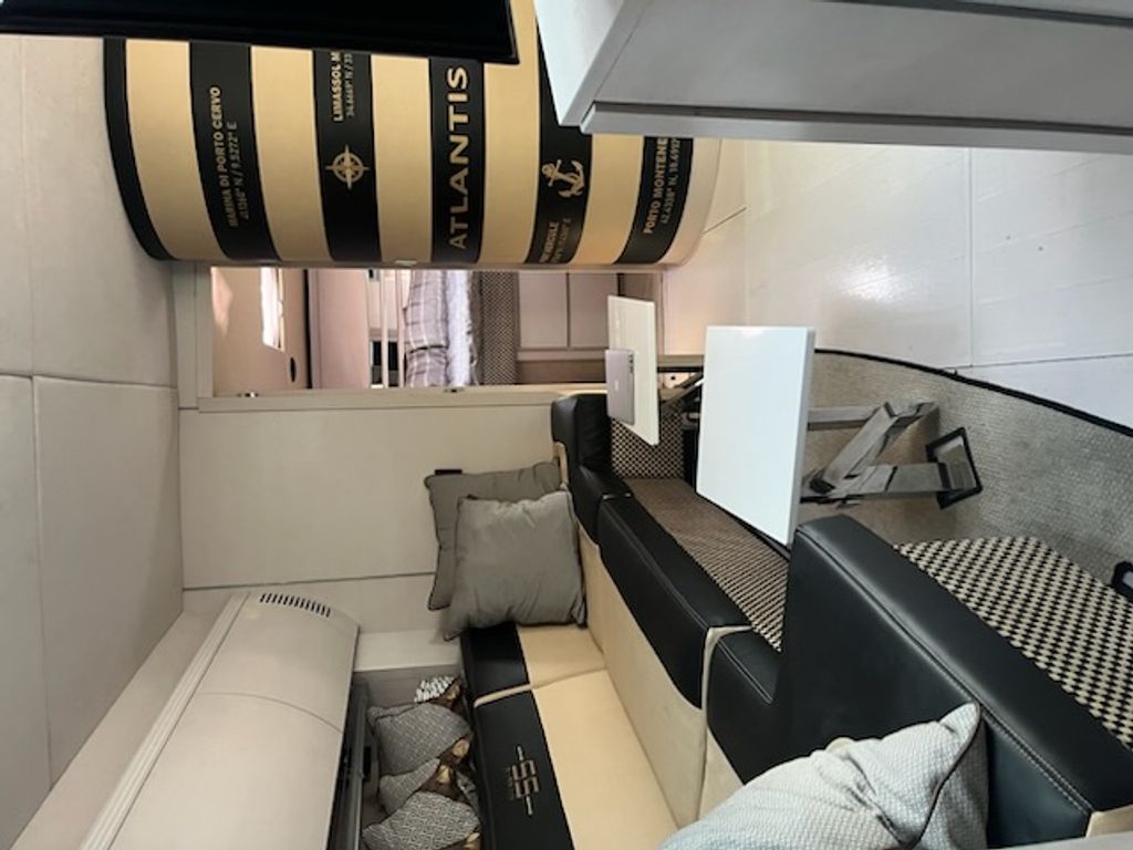 Boat picture 9