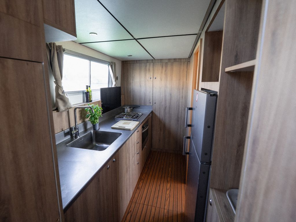 Boat picture 4