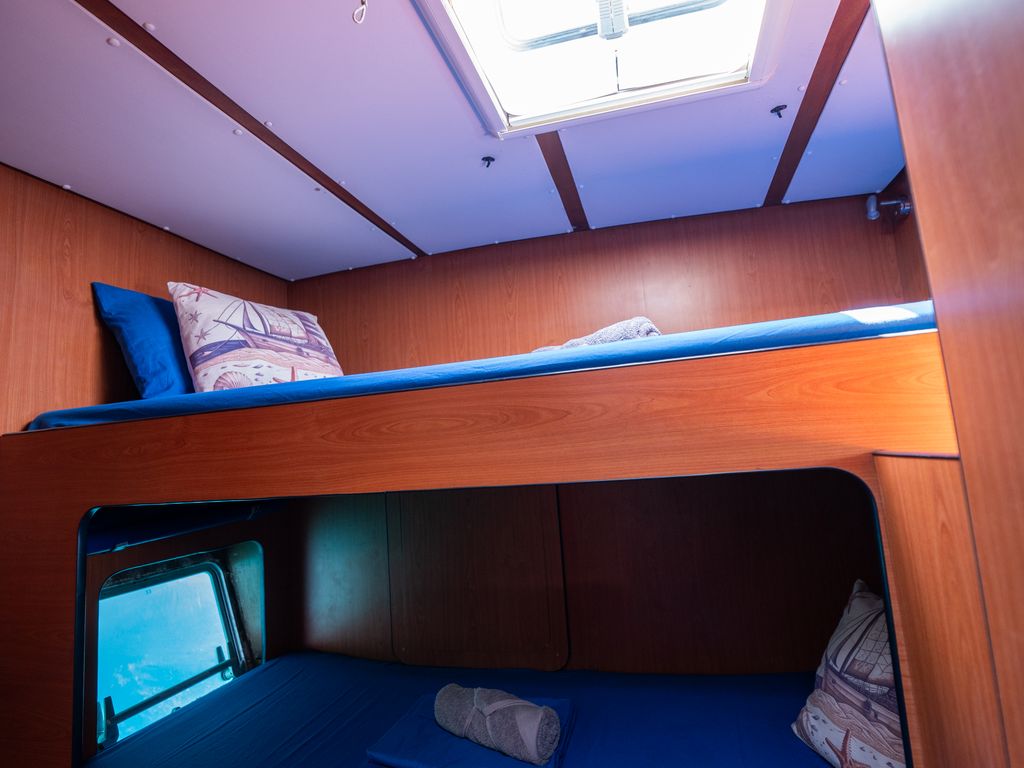 Boat picture 9