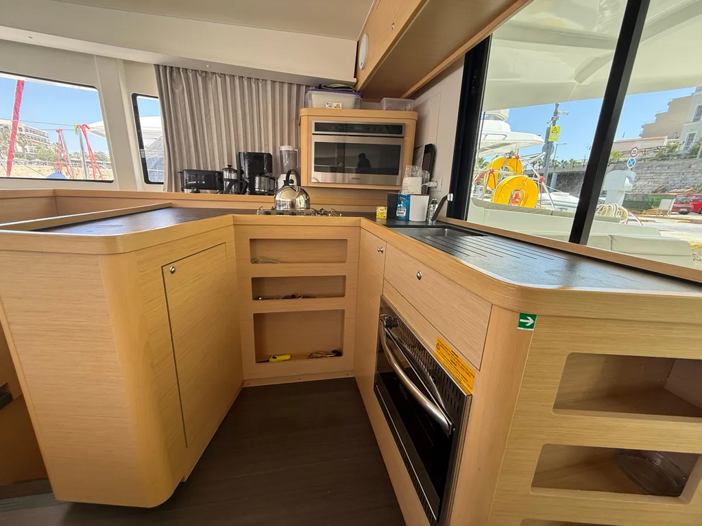 Boat picture 16