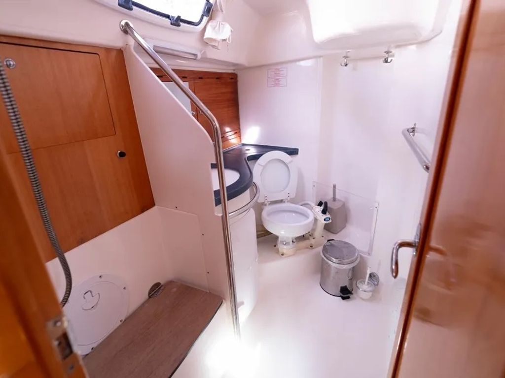 Boat picture 9