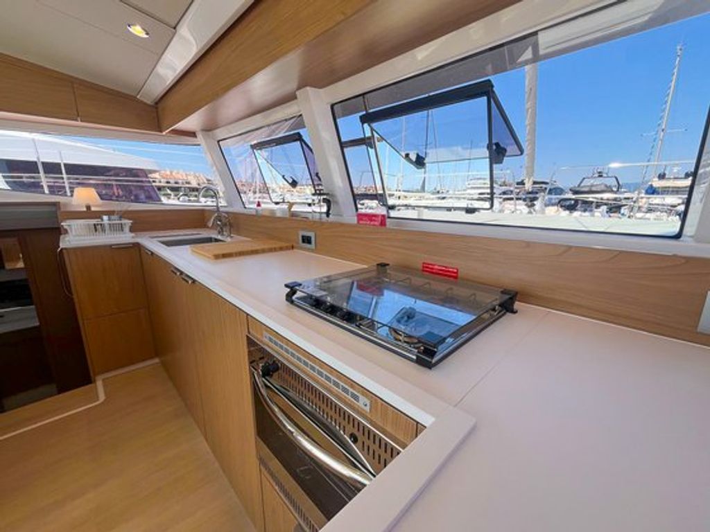 Boat picture 16