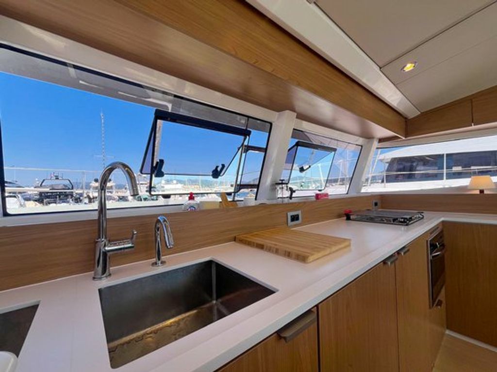 Boat picture 17