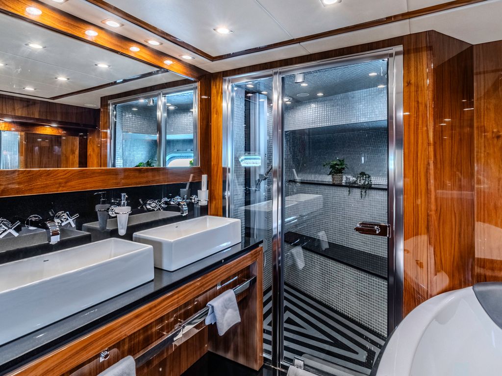 Boat picture 12