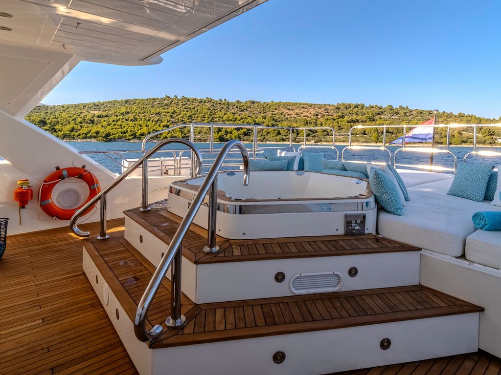 Boat picture 16