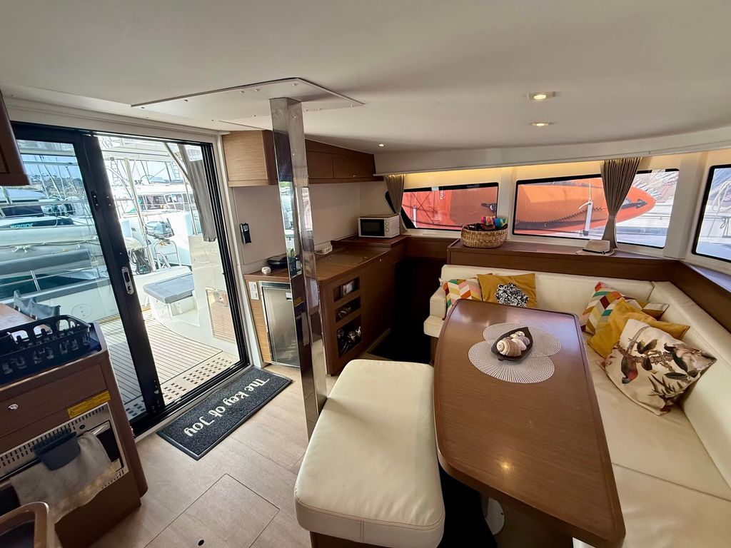 Boat picture 17