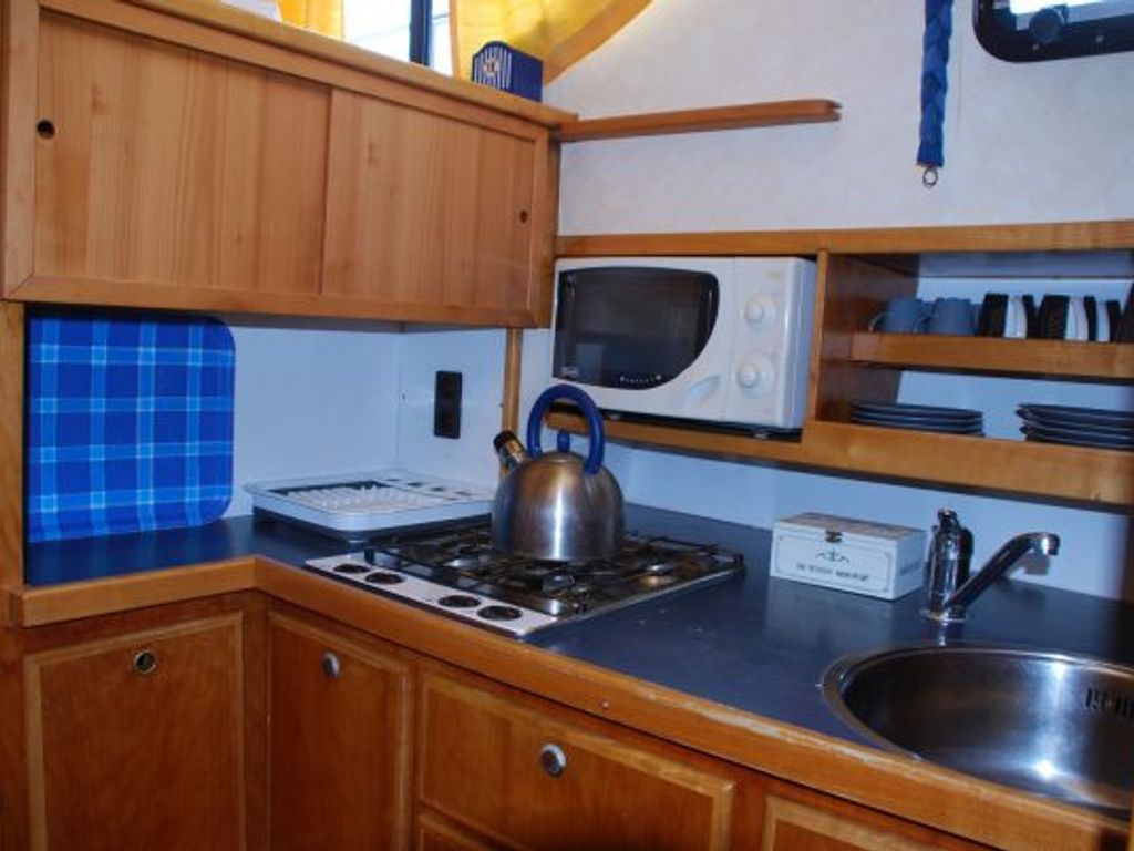 Boat picture 9