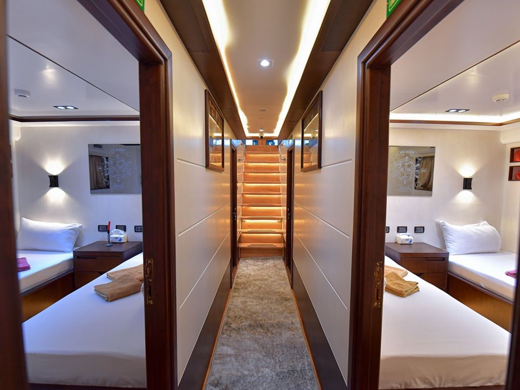 Boat picture 13