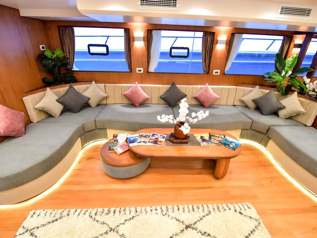 Boat picture 9