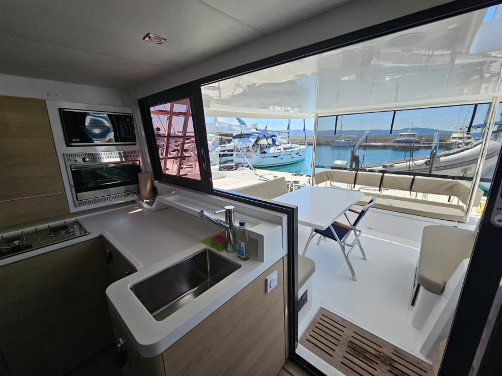 Boat picture 16