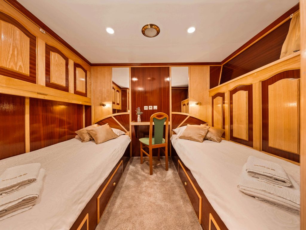 Boat picture 4