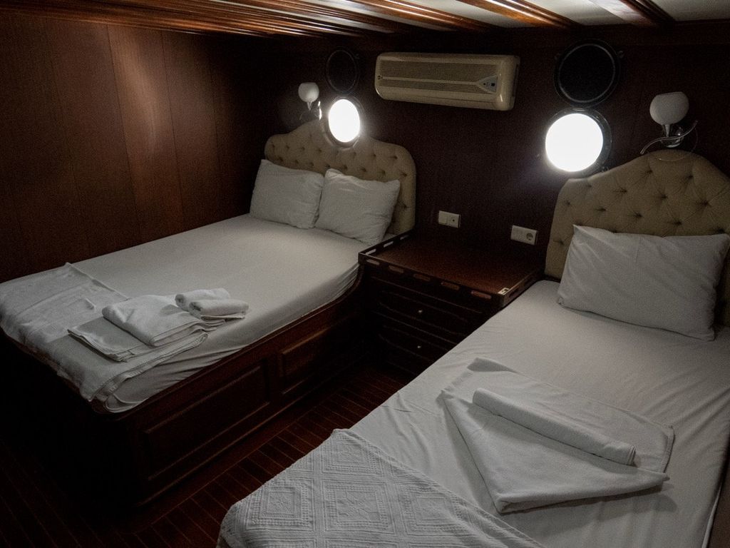 Boat picture 9