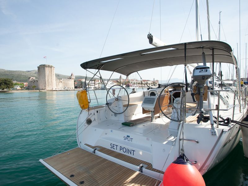 Photo of undefined, image 1 of 14