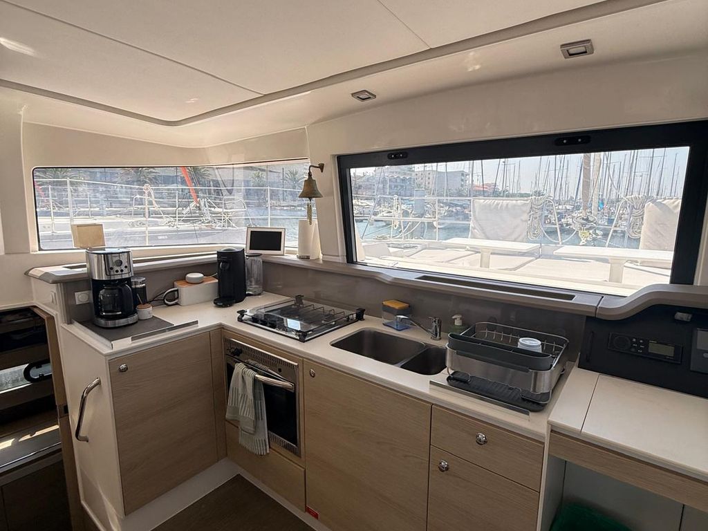 Boat picture 9