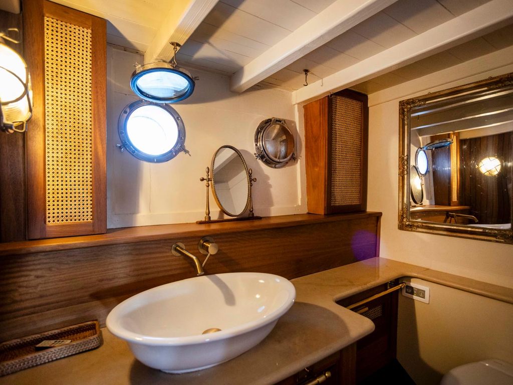 Boat picture 11