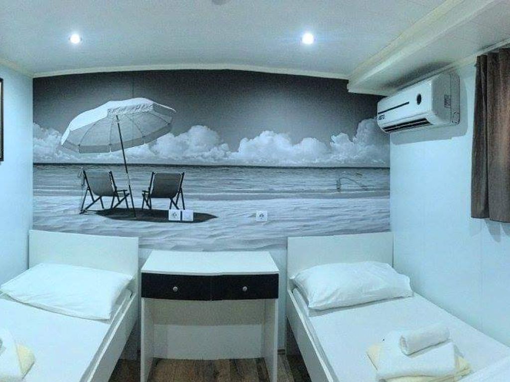 Boat picture 11